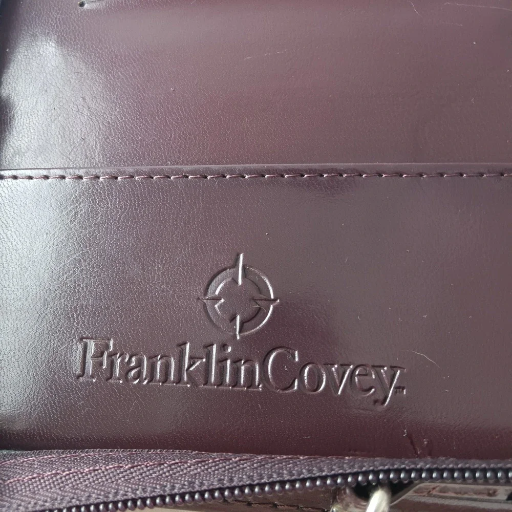 Vintage Franklin Covey Burgundy Zip Planner Binder Retractable Handles Organizer